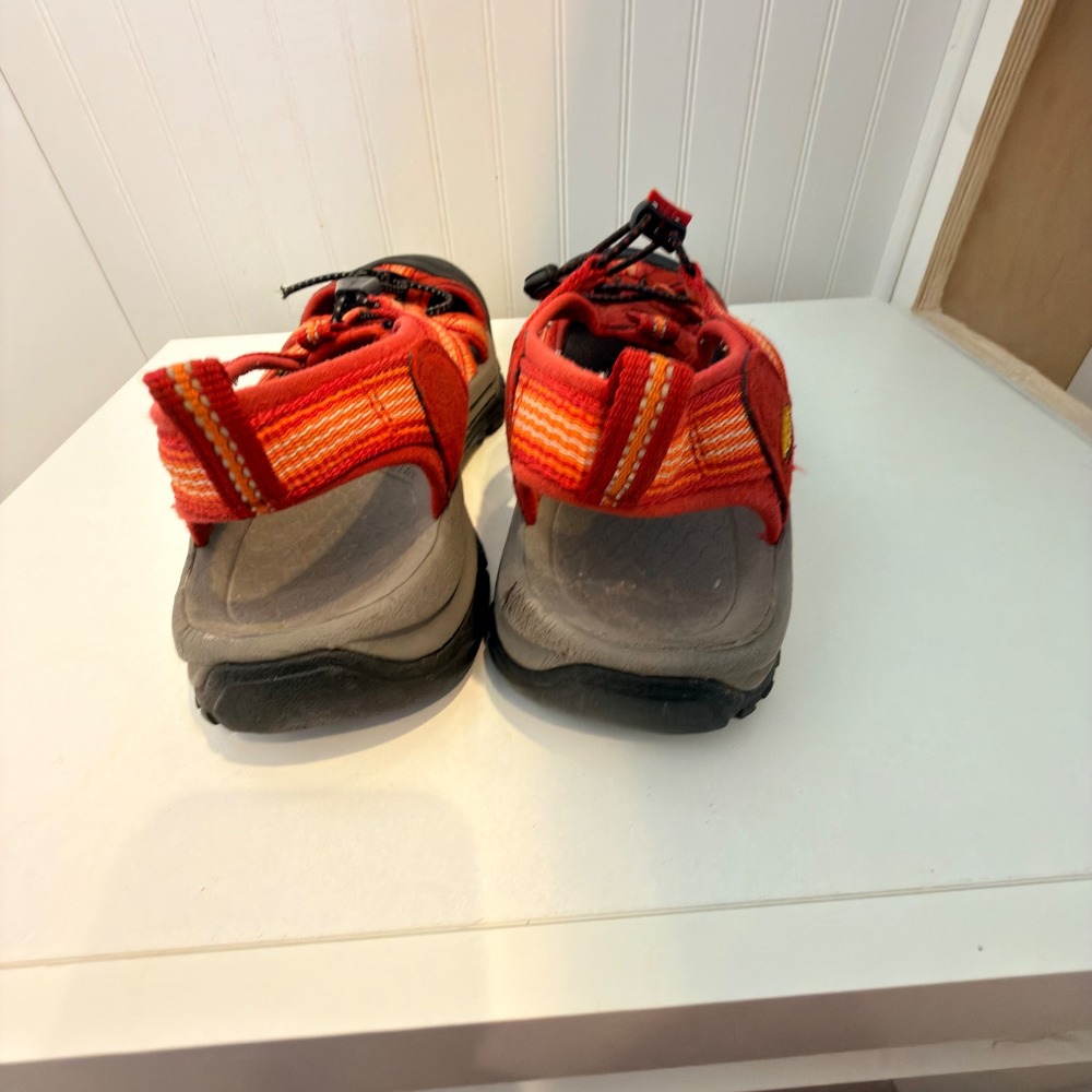 Keen Whisper Womens 8 Red Orange Waterproof Closed Toe Hiking Sport Sandals - Picture 2 of 4